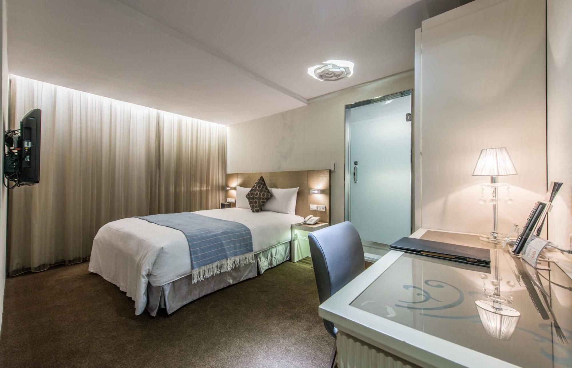 Forward Hotel Taipei Nangang Екстериор снимка